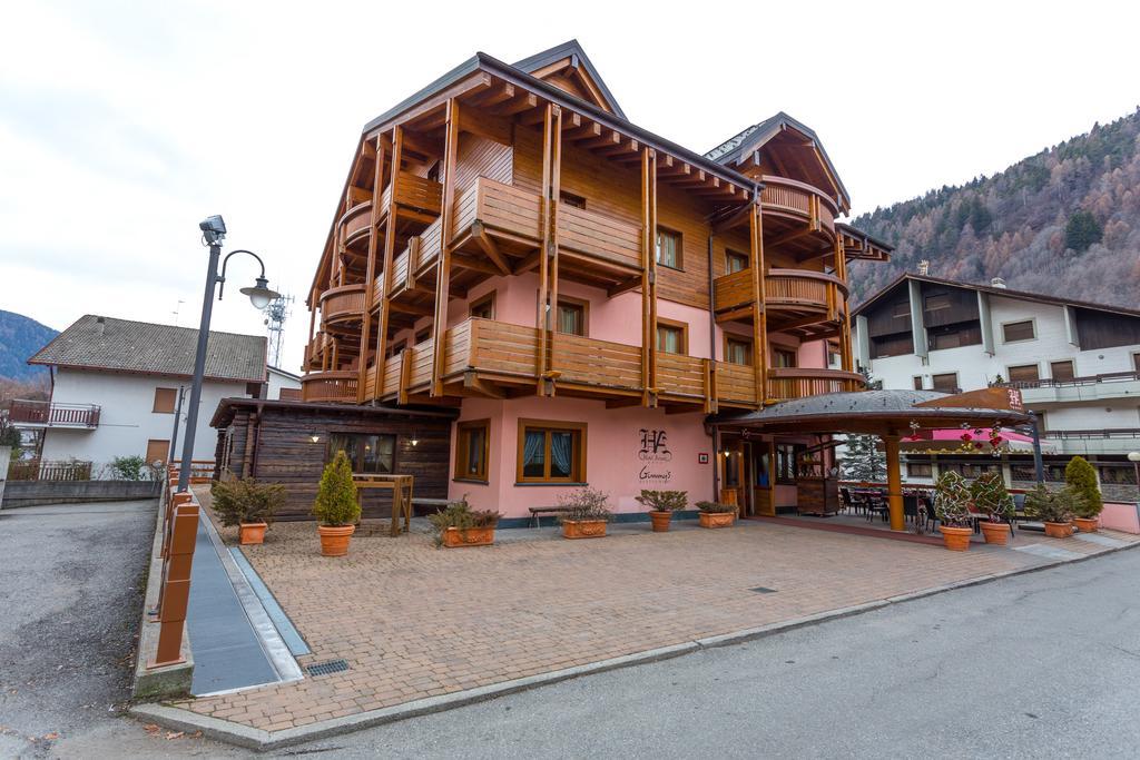 Hotel Arisch Aprica Exterior photo